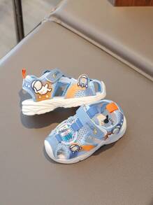 Nuevas sandalias deportivas de astronauta de dibujos animados para niños y niñas pequeños, con suela blanda antideslizante para la playa, de diseño fácil de poner y quitar con , versátiles y casuales para el verano