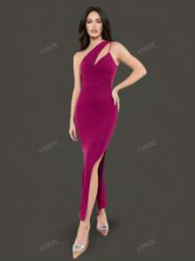 Robe longue élégante fabriquée en Italie avec fente. Robe à une épaule avec détail découpé et tissu extensible. Idéale pour une tenue de dîner, une tenue de soirée, une robe de bal, une tenue de clubbing, une tenue de rendez-vous, la Saint-Valentin. tenue, robe de bal, robe de graduation, robe d'invité de mariage