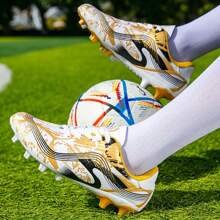Lightweight Breathable Shock-Absorbing Classic Minimalist Football/Soccer Training Shoes For Student Outdoor Sports