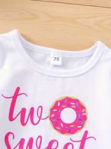 Conjunto de ropa informal para niña, blusa de manga corta con letras lindas y pantalones cortos/pantalones con estampado de dulces y diadema. - Rosa intenso - Ver 4