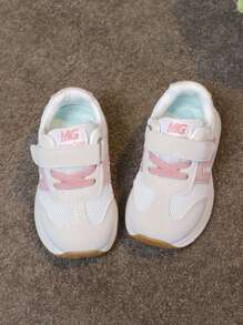 A Pair Of Unisex Children's Soft Soled Sports Shoes For Spring And Autumn 2024, New Casual Sneakers For Girls, Versatile White Shoes For Students