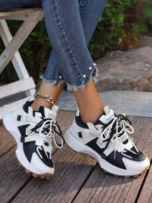 1 Par de Tênis Casuais da Moda Femininos, Versátil e Esportivo, Veste 1 Número a Menos, Primavera/Outono