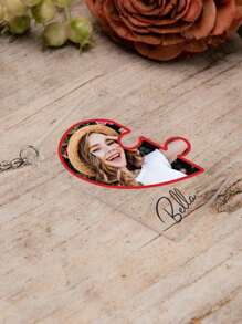 Gepersonaliseerde sleutelhanger met foto van een stel, bijpassende Valentijnsdagcadeaus, sleutelhanger met hartvormige puzzelstukjes van acryl, gepersonaliseerde sleutelhanger met foto en naam, cadeaus voor thuisdecoratie, perfect om te geven aan familie, vrienden, bruiloften, Kerstmis en een Valentijnsdagfeestje.