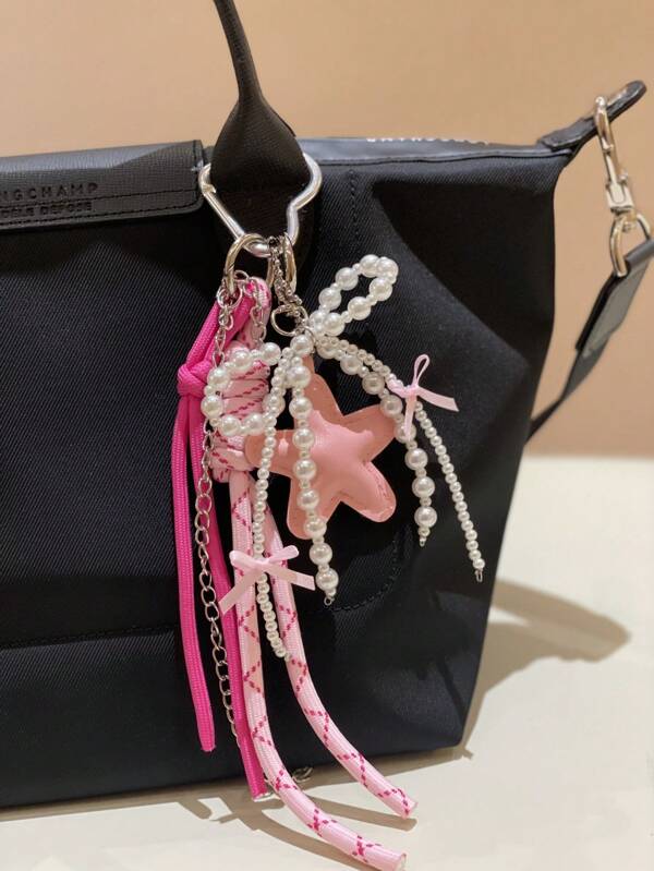 1 pièce Accessoire de sac en forme d'étoile rose style Y2K, accessoire de sac en chenille, accessoire de porte-clés pouvant être utilisé comme pendentif pour sac, pendentif. Cadeau de la Saint-Valentin, élégant pour les adolescentes, les femmes, les étudiantes, les enseignantes, les cols blancs, les nouveaux employés. Accessoires de décoration, cadeaux, accessoires de voiture, breloques porte-clés, fournitures scolaires, cadeaux pour enseignants