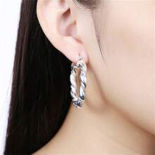 Elegant 1pc 925 Silver Plated Luxury Round Twist Hoop Earrings Women Fashion Charm Gift Party Girl Birthday Wedding Jewelry - Silver - View 3