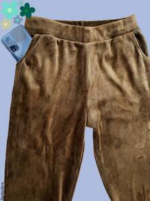 Pantalón semi-entubado para mujer, ideal para temporadas de verano y primavera, casual y elegante, tela tipo canalé, bolsillos laterales, ajuste de cintura natural con resorte, tela de algodón y poliéster, interior fresco, suave y cómodo.