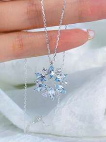 1pc Luxurious Niche Rhinestone Snowflake Pendant Necklace, Sky Blue, Sparkling Layered Choker Necklace For Women, Fashionable Spring, Christmas, Birthday Gift