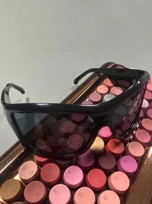 1pc Large Frame Fashion Glasses A Futuristic Sense Of Technology, Retro Personalized, Fashion, And Versatility For Women. Suitable For Daily Wear, Street Photography, Vacation, Tourism, Beach Accessories For Summer Beach Vacation, Outdoor, Travel