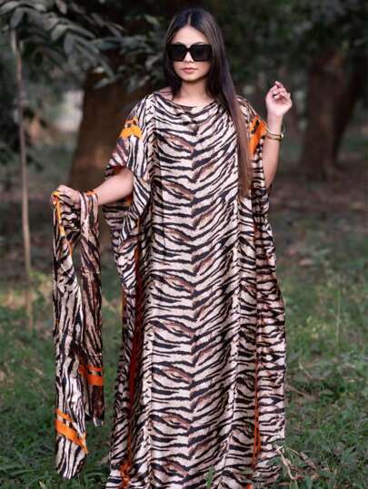 1 套女士沙滩配饰春夏新款印花斑马图案沙滩罩衫防晒披肩、真丝浴袍和头巾套装，适合旅行和日常使用