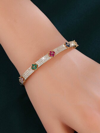 1pc Elegant Colorful Four-Leaf Flower Cubic Zirconia-Encrusted Bracelet, Daily Wear Fashion Jewelry Bangle For Women, Showcasing Everyday Elegance And Party Glamour, Perfect Gift Choice