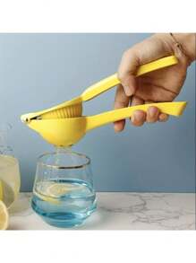 قطعة واحدة منعصارة ليمون معدنية راقية - مستخرج عصير فعال، من الفولاذ المقاوم للصدأ، قبضة مريحة، مدمجة التخزين، عصارة حمضيات يدوية، أداة مطبخ، مناسبة للاستخدام المنزلي/هواة إعداد الطعام - أصفر - مشاهدة 2