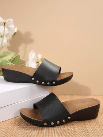 2025 New Thick Sole Wedge Heel Slippers, Oversized Women's Strap Slip-On Sandals, Anti-Slip Versatile Summer Shoes