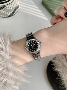 GUQI Marka 1 szt. Elegancki damski zegarek kwarcowy z diamentami, modny srebrny zegarek na bransoletce z kryształkami jako prezent dla uczniów wracających do szkoły, codzienne dopasowanie - one-size - Zobacz 2