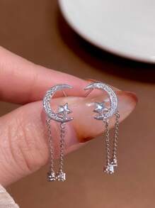 一对S925纯银星月耳环，简约优雅的休闲耳环，适合女性佩戴，高端珠宝礼品，适合日常佩戴和约会。 - 星月點點耳墜 - 查看 1