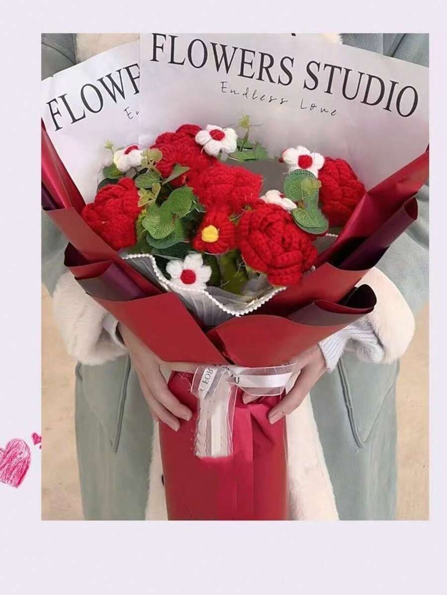 全新情人节成品针织花束“Berry Yours”纱线工艺礼物，仿针织红玫瑰花 - 多色 - 查看 1