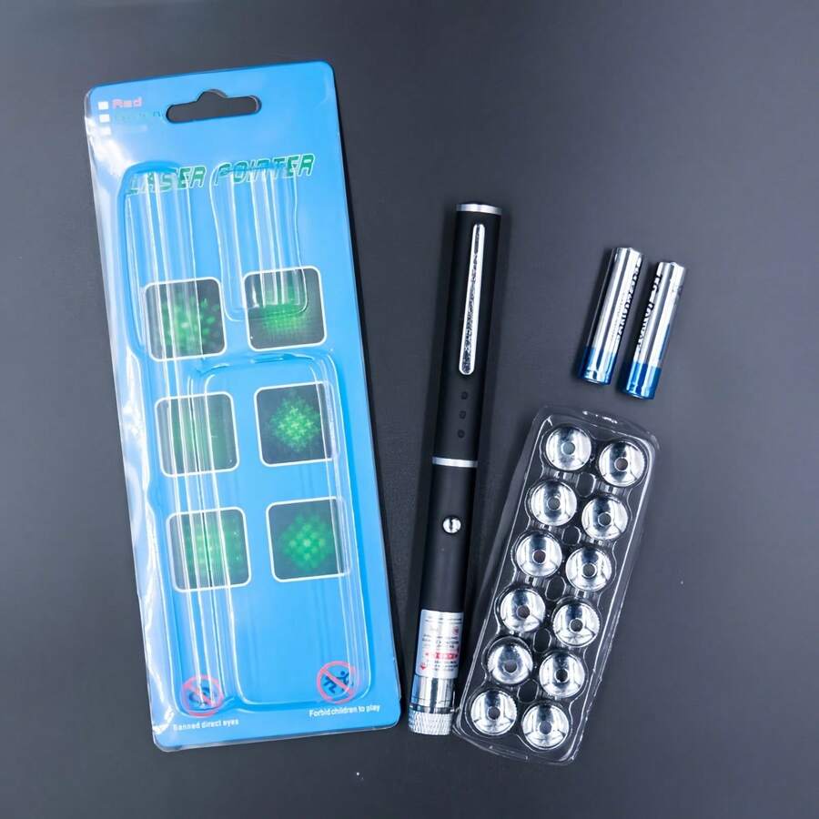 Puntero láser multifuncional de alta potencia con diseño portátil, 13 patrones de proyección intercambiables, color de rayo verde de gran visibilidad, ideal para presentaciones, astronomía, actividades al aire libre y entretenimiento, incluye carcasa ergonómica de 16.3 cm de largo por 1.5 cm de diámetro, fabricada en aleación de aluminio resistente, sistema de enfoque ajustable para diferentes distancias, equipado con cabezales desmontables para generar efectos como cruz, estrellas, líneas paralelas, cielo estrellado y más, alimentado por baterías AAA (incluidas), fácil de usar y transportar, diseño seguro con botón de encendido/apagado, ideal para usuarios profesionales y recreativos, empaque completo con baterías y accesorios adicionales, advertencia de uso para evitar apuntar directamente a los ojos, herramienta práctica y versátil para múltiples propósitos. - Negro - Ver 1