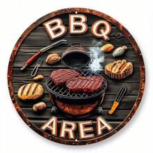 Área de Churrasco Circular de Madeira com um Logo de Madeira Inspirado em Arte de Parede Vintage de Churrasco, com Decorações Externas com Imagens de Bife e Ferramentas, Acessórios Retrô de Bar/Café/Terraço do Quintal, com Diâmetro de 19,8 cm.