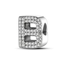 1 件银色闪亮锆石经典百搭 26 英文字母串珠吊坠适合原创蛇手链项链钥匙扣吊坠串珠适用于 DIY 珠宝制作女士生日礼物送给朋友