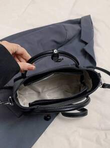New Fashion Classic Clown Solid Color PU Waterproof Handbag, Zipper Closure Design, Dual Handles, Quilted Bucket Bag, Suitable For Shopping, Commuting, Work, Outing And Dating - Black - View 3