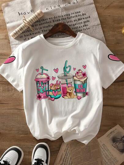 甜美甜点爱心印花圆领T恤，柔软舒适，适合青少年女孩夏季休闲穿着。
