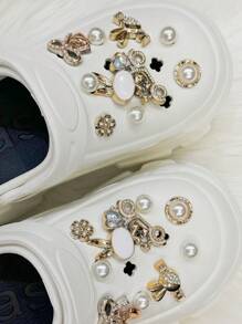 Nuevo accesorio de decoración de zapatos en forma de diamante, perla, corazón, bicicleta y conejo con diseño de gota de cristal, serie de conejos, 18 piezas extraíbles