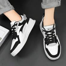 New Men Casual Shoes Low-Top Flat Lace-Up Fashion Sneakers Versatile Sports Shoes