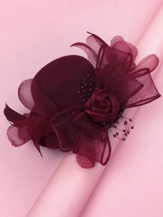 قطعة واحدة من اكسسوار شعر للأطفال البنات على شكل قبعة حفلة ذات طبعة زهور على شبكة حمراء، إكسسوار شعر أحمر مناسب لحفلات رأس السنة أو أو حفل عيد الفطر