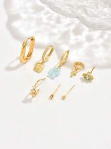 Set de 8 pares de pendientes con tachuelas de circonita azul elegantes, diseño minimalista, conjunto de joyas adecuado para que las mujeres lo usen en citas, fiestas y uso diario