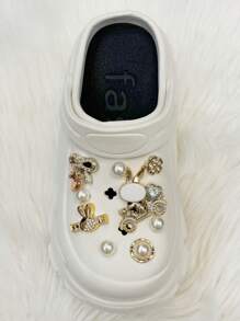 Nuevo accesorio de decoración de zapatos en forma de diamante, perla, corazón, bicicleta y conejo con diseño de gota de cristal, serie de conejos, 18 piezas extraíbles