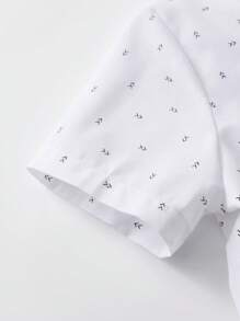 BLUE SAYING Set de 2 piezas: Camisa de manga corta y pantalones cortos con tirantes para niño pequeño, camisa de manga corta con estampado creativo en blanco y pantalones cortos verdes, conjunto ideal para fiesta, actuación, niños de 6T/6 años