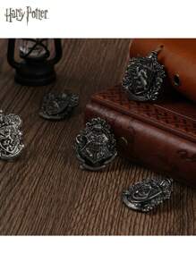 WB 1PC Harry Potter Pewter Pins Accessories Gryffindor Ravenclaw Slytherin Decorative Badges Clothes Bag Backpack Hats Band Men Women Brooches Collectible Display Birthday Anime Peripheral Gifts