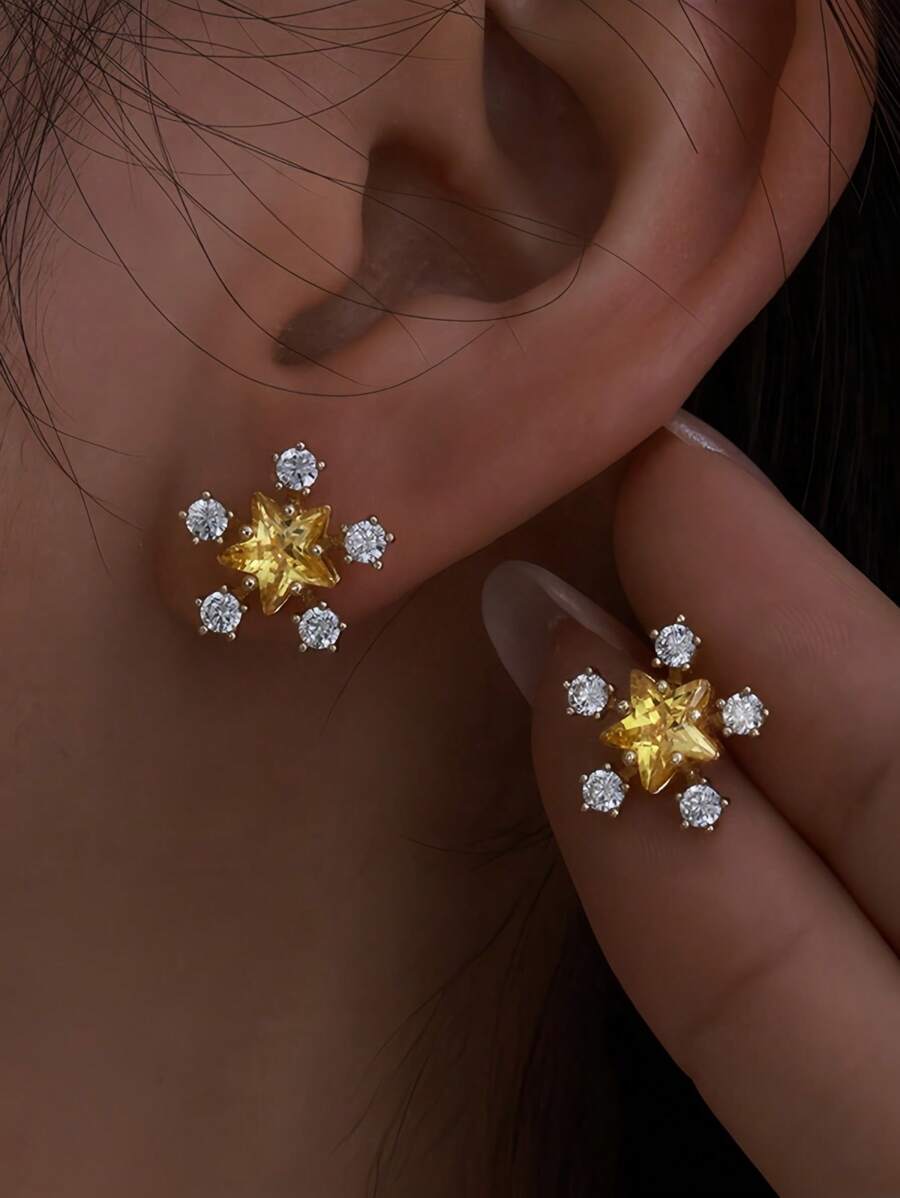 1 Pair Fashion Casual Personalized Minimalist Luxury Sparkly Colorful Cubic Zirconia Star & Snowflake 14K Plated Earrings, Suitable For Women, Everyday Wear, Party, Birthday, Valentine's Day, Elegant Jewelry Gift