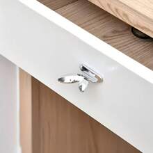 Hands-Free Toilet Lid Opener - A Multi-Functional Bathroom Accessory That Keeps Your Hands Clean. - Multicolor - View 8