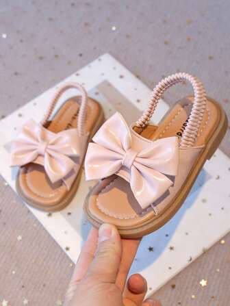 1 双女童公主凉鞋，梦幻连衣裙设计，适合春夏季