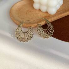 1 par de pendientes de hierro geométricos huecos de estilo bohemio elegante y de moda, adecuados para uso diario de damas, fiestas, uso casual y vacaciones