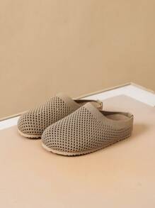 1 Pair Comfortable Slip-On Soft Sole Slippers For Outdoor Wear