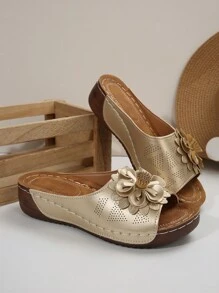 Plus Size Women Floral Platform Wedge Sandals, Vintage Style, Waterproof, Non-Slip - Gold - View 5