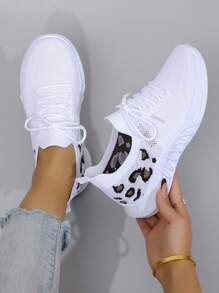 STEPREACH Women's Casual Sneakers, Breathable Mesh Fabric, Comfortable, Lightweight, Lace-Up, Solid Bright Color, Non-Slip, Wear-Resistant
