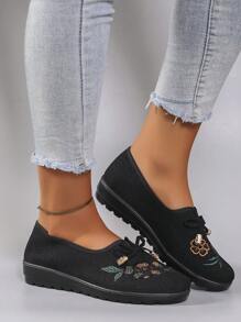 秋冬女装春季新款时尚透气轻便防滑休闲运动鞋，平底乐福鞋，女式运动鞋