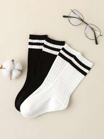 2双儿童袜子双杠图案男童女童四季简约休闲运动风格日常旅行可穿儿童袜子。