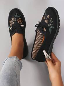 秋冬女装春季新款时尚透气轻便防滑休闲运动鞋，平底乐福鞋，女式运动鞋