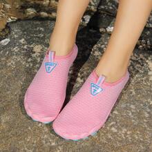 زوج من أحذية المياه للنساء لرياضة الخارجية، أحذية تنفس وتجف بسرعة للتنزه تحت الماء، أحذية كاجوال لون داكن منخفضة الرقبة للشاطئ - وردي - مشاهدة 8