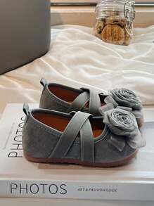 1 para dziewczęcych jednolitych kolorów zamszowych płaskich butów z dekoracją kwiatową, prosty elegancki styl francuski romantyczny, odpowiedni na wiosnę i lato