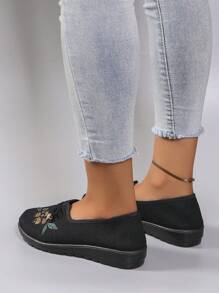 秋冬女装春季新款时尚透气轻便防滑休闲运动鞋，平底乐福鞋，女式运动鞋