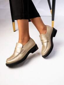 Metallic Penny Loafers Suitable For Daily Wear - Platino - View 4