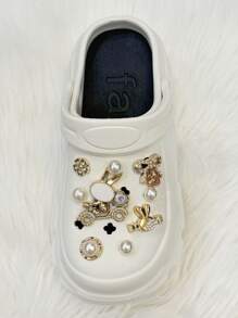 Nuevo accesorio de decoración de zapatos en forma de diamante, perla, corazón, bicicleta y conejo con diseño de gota de cristal, serie de conejos, 18 piezas extraíbles