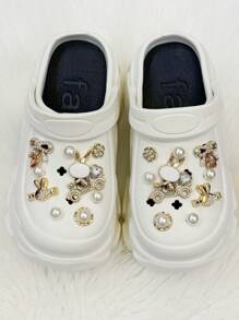 Nuevo accesorio de decoración de zapatos en forma de diamante, perla, corazón, bicicleta y conejo con diseño de gota de cristal, serie de conejos, 18 piezas extraíbles