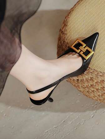 大码女士时尚金属装饰镂空系带尖头超高跟凉鞋，性感、时尚、优雅、高品质，适合派对和约会