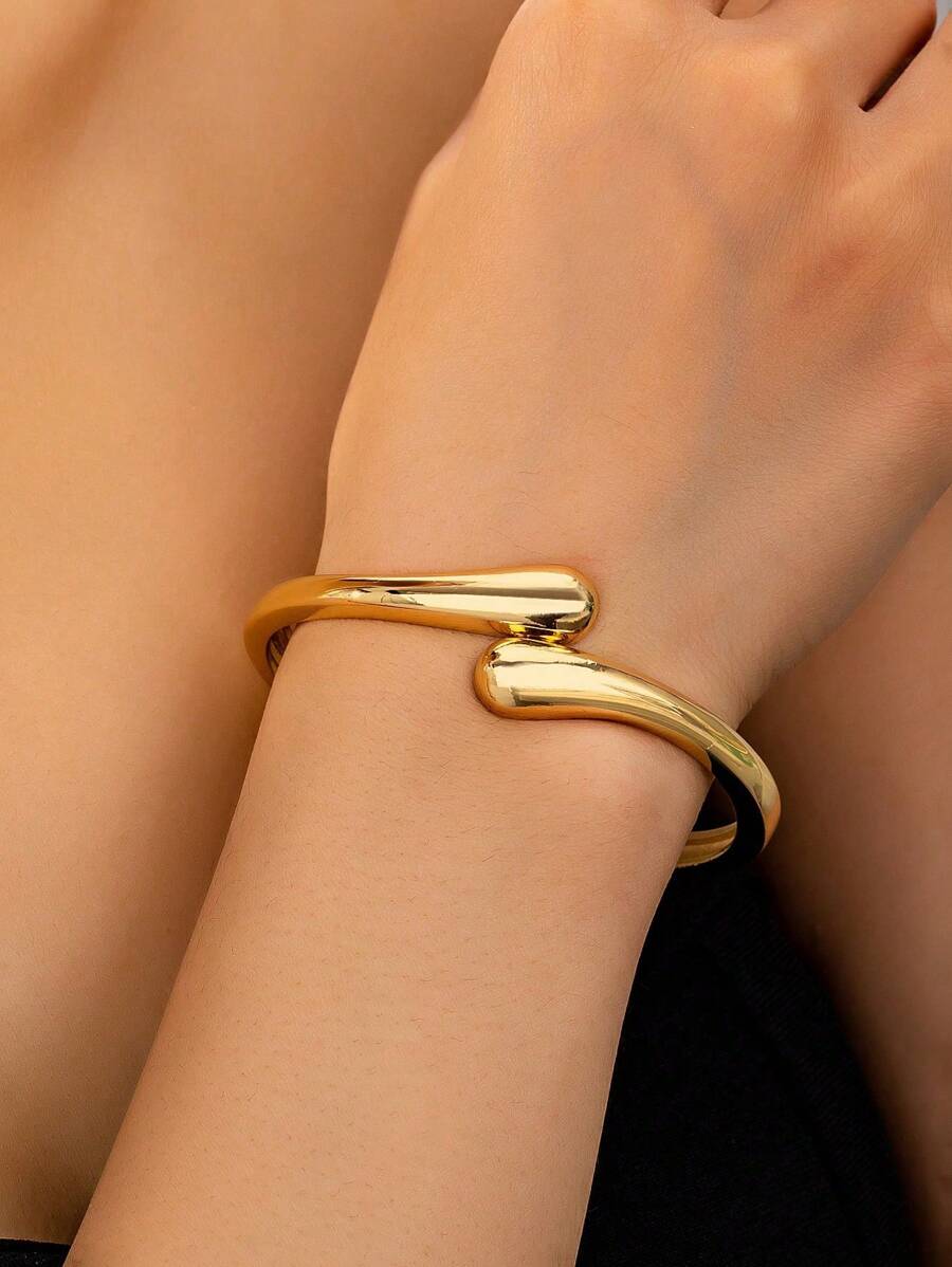 1pc Unique Hollow Design Gold & Silver Oversized Metal Bangle Bracelet, For Women - Gold - View 1