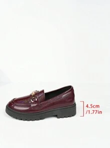 女士时尚光滑一脚蹬乐福鞋，厚底休闲鞋，带金属链，圆头，防滑橡胶外底 - 酒紅色 - 查看 10